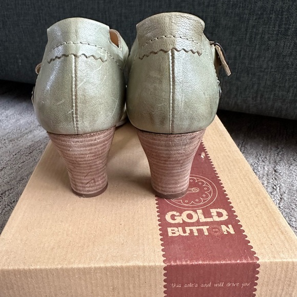 Gold Button “9607” Mary Jane - Picture 4 of 4